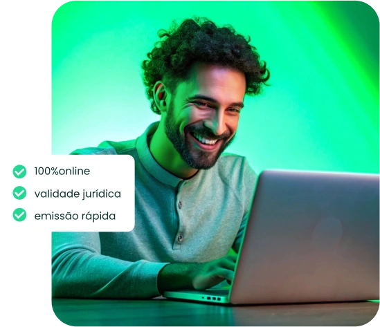 Empresário usando seu certificado digital CertClick.